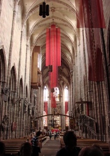 Nuernberg_Lorenzkirche2.jpg